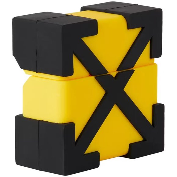 OFF WHITE VIRGIL ABLOH Other - NIB AUTHENTIC OFF WHITE VIRGIL ABLOH BLACK & YELLOW ARROW AIRPOD PRO CASE